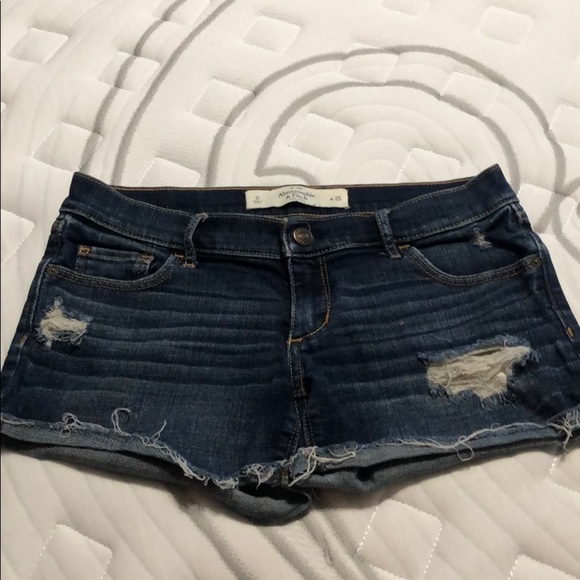 Abercrombie & Fitch Stretchy Shorts - Picture 1 of 3